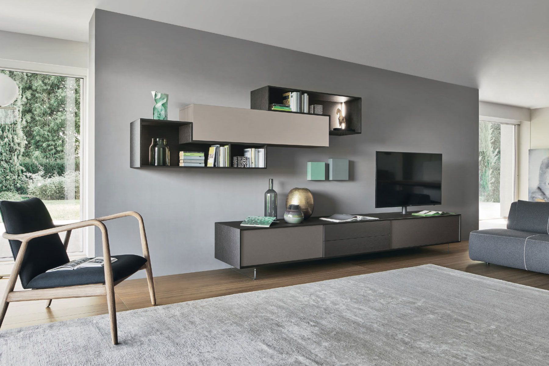Arredamento per il soggiorno, con pareti su misura moderne e classiche, componibili e artigianali, disponibili a Pieve Albignola.