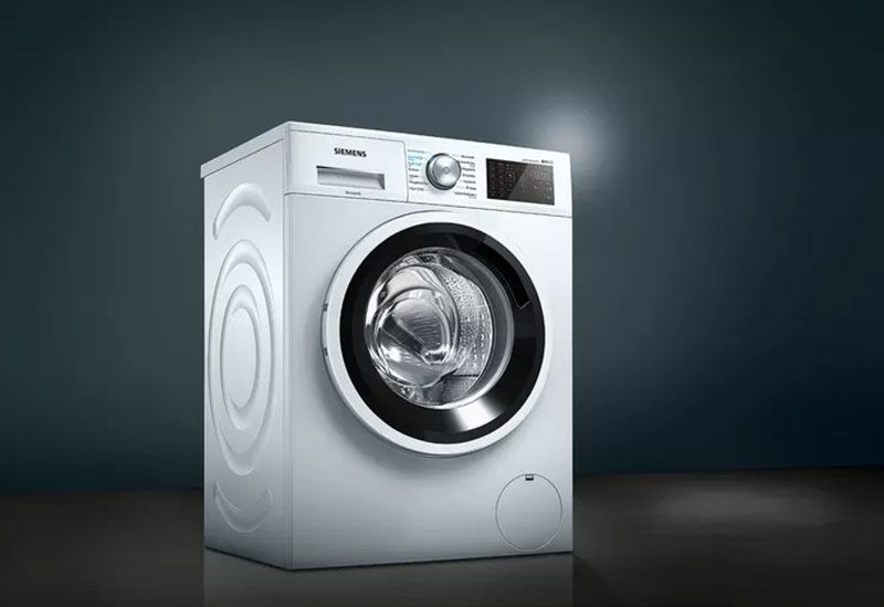 Lavatrice di ultima generazione disponibile a Vellezzo Bellini, progettata per offrire prestazioni elevate e una tecnologia innovativa. Questa soluzione è adatta sia per carichi orizzontali che verticali, garantendo versatilità e facilità d'uso. Executando una combinazione di design moderno e funzionalità avanzate, è la scelta ideale per ogni esigenza di lavanderia.
